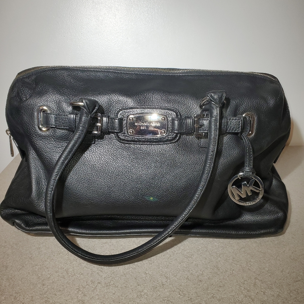 (Like New) Large Black Leather Michael Kors Bag